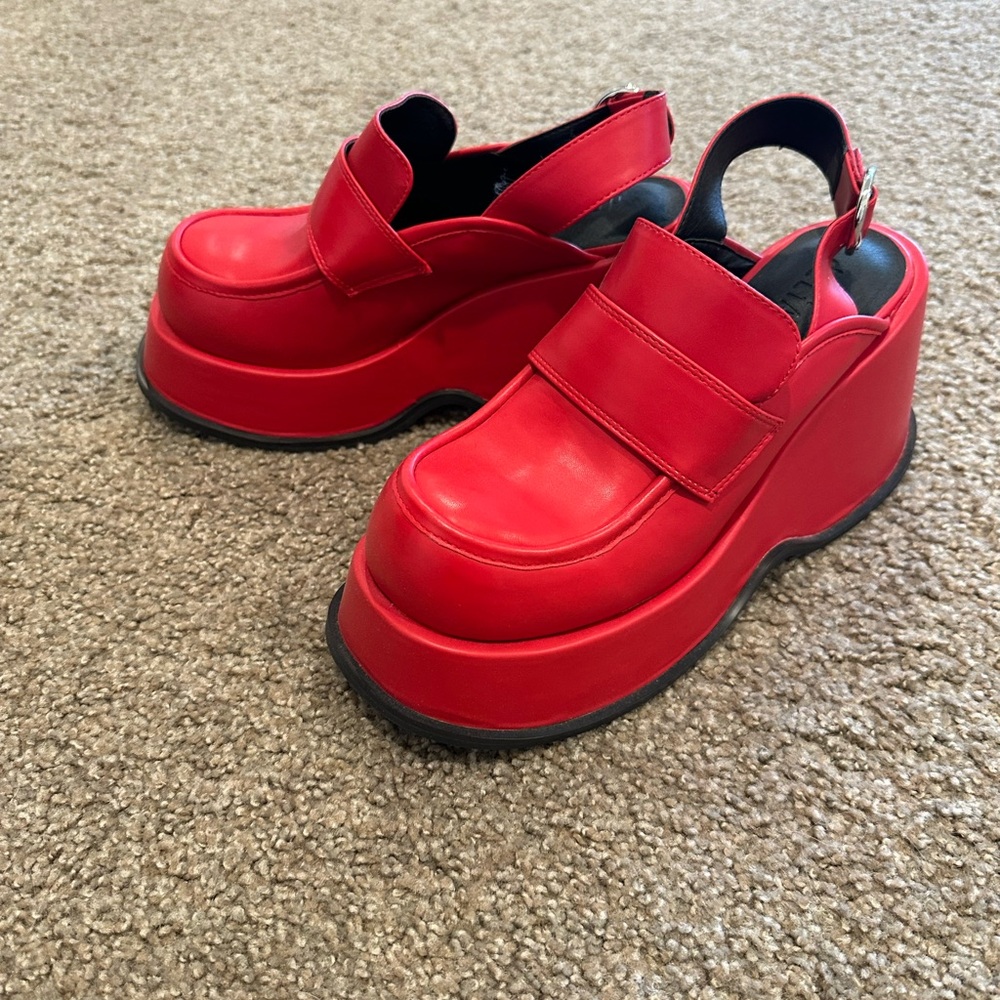 dELiA's by Dolls Kill Downtime Slingback Loafers, Red Platform Women's Sz 9